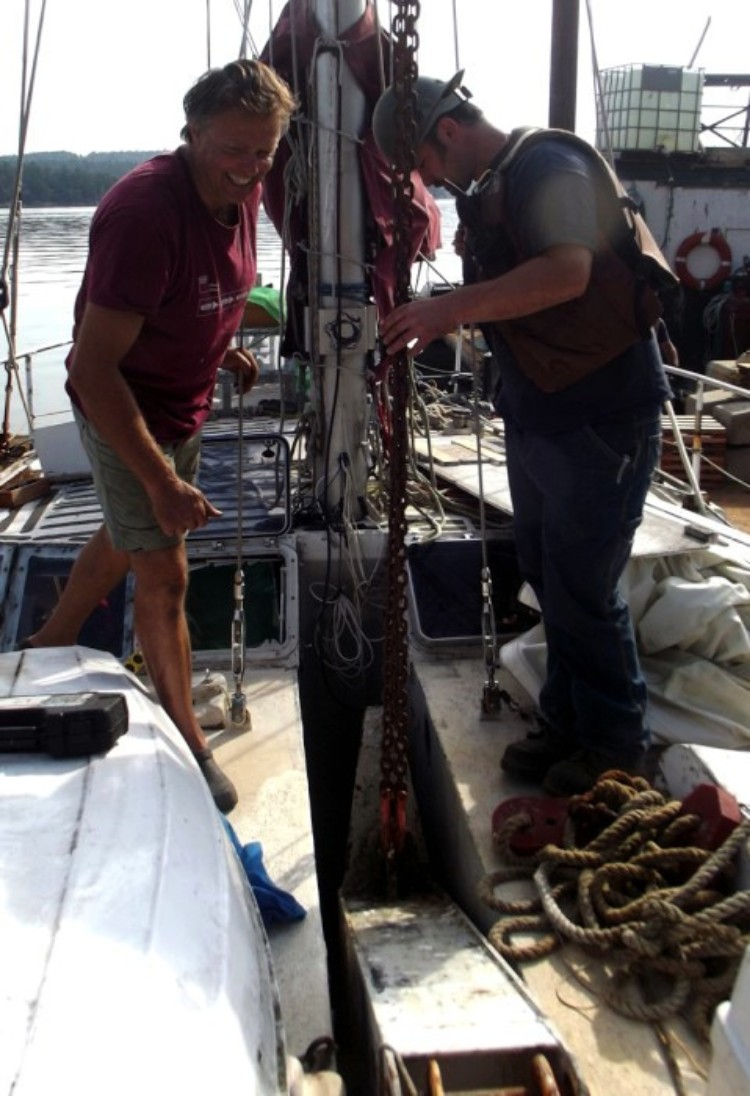 Lifting the centerboard out of the boat, pic from on deck
